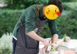 Nhan sắc của mỹ nam Hoa ngữ này lạ lắm: Lên phim xấu cay mắt, ngoài đời đẹp dữ dội làm chị em gục ngã