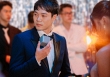 Cầu thủ Văn Toàn làm người thứ ba, sợ hôn?