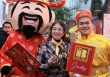 Rộn ràng ngày vía Thần Tài: Người dân 'đua nhau' mua vàng cầu may