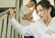 Một tuần nữa là cưới nhưng bố chồng tương lai vẫn đưa ra điều kiện hấp dẫn để từ bỏ con dâu