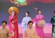 Duyên dáng áo dài phụ nữ Việt Nam ngày 8/3