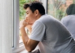 Nửa đêm nghe tiếng mẹ vợ khóc than trong phòng, tôi vào hỏi thì bàng hoàng khi bà quỳ sụp xuống van xin con rể cứu giúp