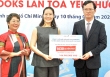 Trao tặng “Tủ sách yêu thương” cho trường Cao đẳng Việt -  Mỹ