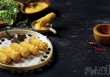 Chả giò trái cây sốt xoài