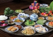 Món Tây trong cỗ Tết ta