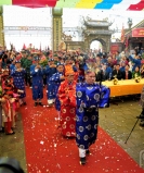 Linh thiêng lễ hội làng Bát Tràng năm 2024