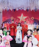 NTK Hoàng Ly và hành trình 30 năm gìn giữ tà áo dài truyền thống Việt Nam