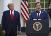 CEO của My Pillow, một người ủng hộ nhiệt tình cựu TT Trump bị Twitter khóa tài khoản vĩnh viễn 