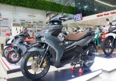 Xe máy ồ ạt giảm giá, kích cầu cuối năm