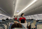 Hàng trăm tiếp viên hàng không Hong Kong đi bán bảo hiểm