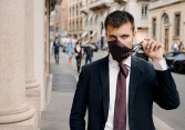 Cà vạt kiêm khẩu trang sành điệu tại Italy