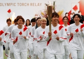 Lễ rước đuốc Olympic Tokyo bắt đầu ở Fukushima trong bối cảnh lo ngại COVID-19
