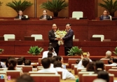 Thủ tướng Nguyễn Xuân Phúc chính thức thôi nhiệm, Thủ tướng mới sẽ được bầu vào ngày mai