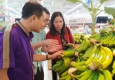 Thị trường thực phẩm 6/4: Chuối Nam Mỹ rớt giá xuống 6.000 đồng/kg