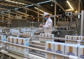 Vinamilk liên tục dẫn đầu ngành hàng sữa nước nhiều năm liền