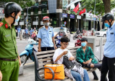 TP.HCM phạt người không đeo khẩu trang nơi công cộng từ hôm nay