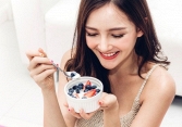 Ăn gì giúp nàng ngăn ngừa nếp nhăn?