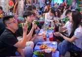 Hà Nội tạm dừng các cơ sở dịch vụ ăn, uống từ 12h ngày 25/5