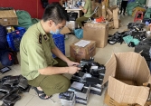 Hàng nghìn mỹ phẩm không hóa đơn chứng từ, giả mạo nhãn hiệu bị thu giữ tại Hà Nội