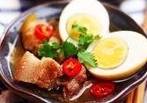 Món ngon mỗi ngày: Hướng dẫn cách kho thịt kho tàu mềm thịt thơm ngon đúng vị
