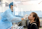 COVID-19 trưa 14/6: Thêm 100 người nhiễm bệnh tại 4 tỉnh, thành