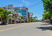 Một bác sỹ dương tính COVID-19, Phan Thiết giãn cách xã hội toàn thành phố