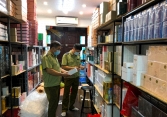Triệt phá đầu mối nhập lậu nước hoa trị giá hàng tỷ đồng ở Hà Nội