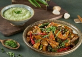 Món ngon mỗi ngày: Cách làm mì căn kho nấm – cháo lá dứa