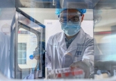 Các nhà khoa học Mỹ phát triển phiên bản cải tiến của vaccine ngừa COVID-19