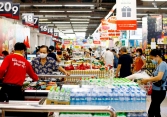 Siêu thị quá tải sau khi có thông báo người dân TP.HCM 'ở đâu ở yên đó' từ ngày 23/8