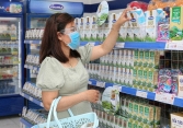 Chương trình trợ giá của Vinamilk giúp các bà nội trợ yên tâm trong mùa dịch