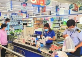 Nhiều siêu thị đồng loạt mở cửa, sức mua tăng