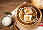 Món ngon mỗi ngày: Gà rim ngũ vị
