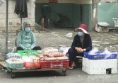 Nhiều chợ tự phát xuất hiện ở TP.HCM