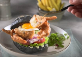 Món ngon mỗi ngày: Burger cua lột

