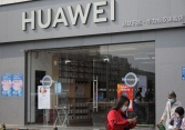 Doanh thu Huawei tiếp tục giảm mạnh vì lệnh trừng phạt của Mỹ