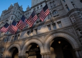 Tập đoàn Trump bán khách sạn ở Washington với giá 375 triệu USD