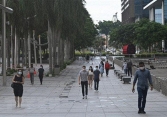 Chuyên gia Singapore: Không nên thái quá khi đối phó với COVID-19