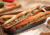 Món ngon mỗi ngày: Bánh mì que xốt thịt cay Mayo
