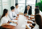 Những tiêu chí quan trọng khi chọn công ty luật
