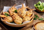 Món ngon mỗi ngày: Càng cua chiên mè xốt Mayo
