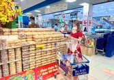 Tiêu thụ hàng hóa tăng mạnh trong những ngày giáp Tết