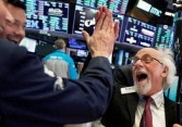 Dow Jones tăng hơn 200 điểm sau thông tin GDP Mỹ tốt hơn mong đợi