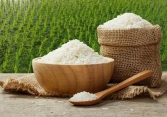 Xuất khẩu gạo tăng mạnh về lượng nhưng giá giảm