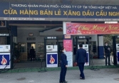 Một cây xăng ở Cần Thơ bị phạt do bán hạn chế cho khách