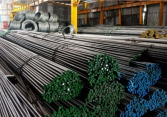 Giá sắt thép hôm nay 18/4: Tiếp tục lao dốc