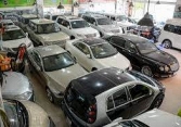 Khan hiếm ô tô nhập khẩu, thị trường xe cũ sôi động