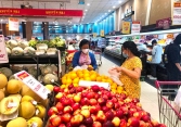 Thị trường thực phẩm ngày 27/4: Giá xoài ở Đồng bằng sông Cửu Long giảm mạnh