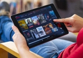 Tại sao Netflix tính thêm phí khi chia sẻ mật khẩu tài khoản với bạn bè?