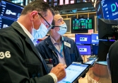Dow Jones giảm hơn 500 điểm, S&P 500 chạm đáy mới năm 2022